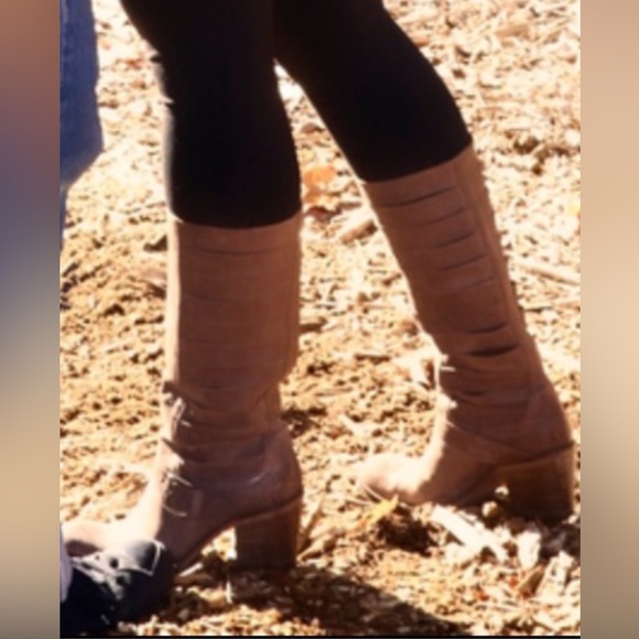 Western looking vented  leather boots - Picture 12 of 14